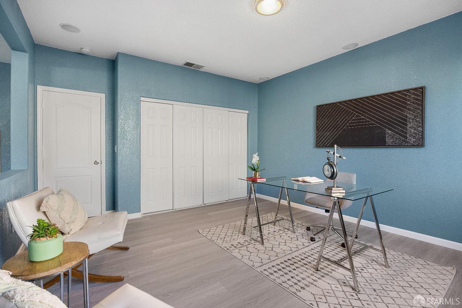 909 Promenade Drive