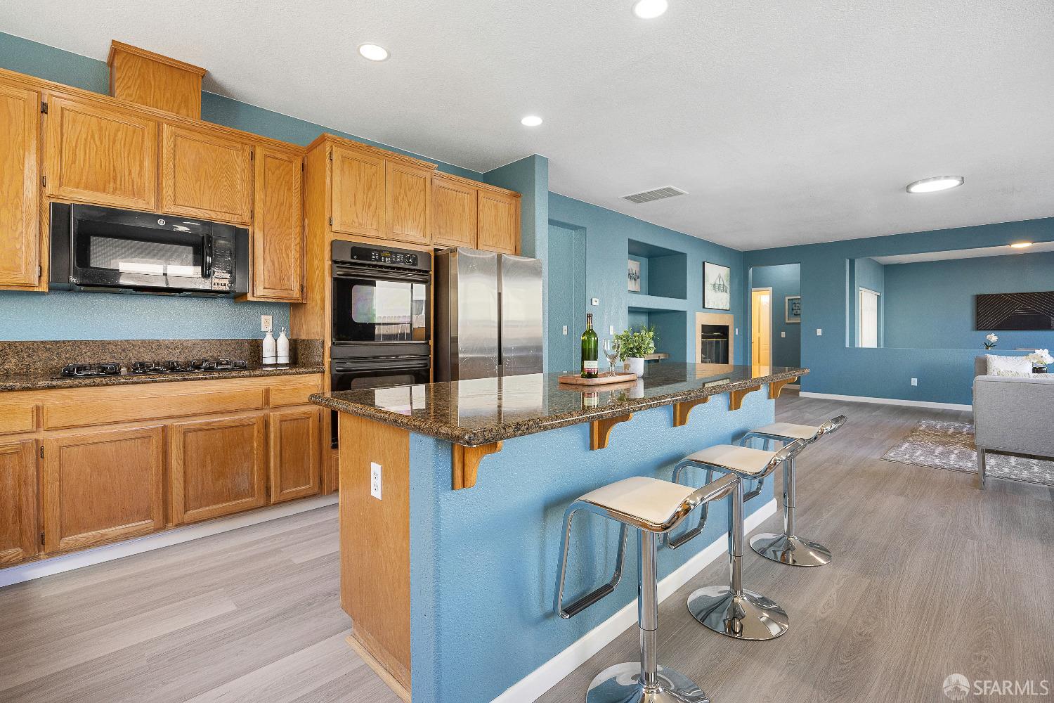 909 Promenade Drive