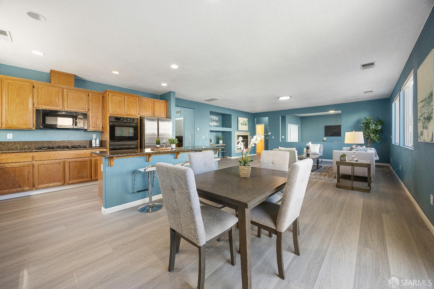 909 Promenade Drive