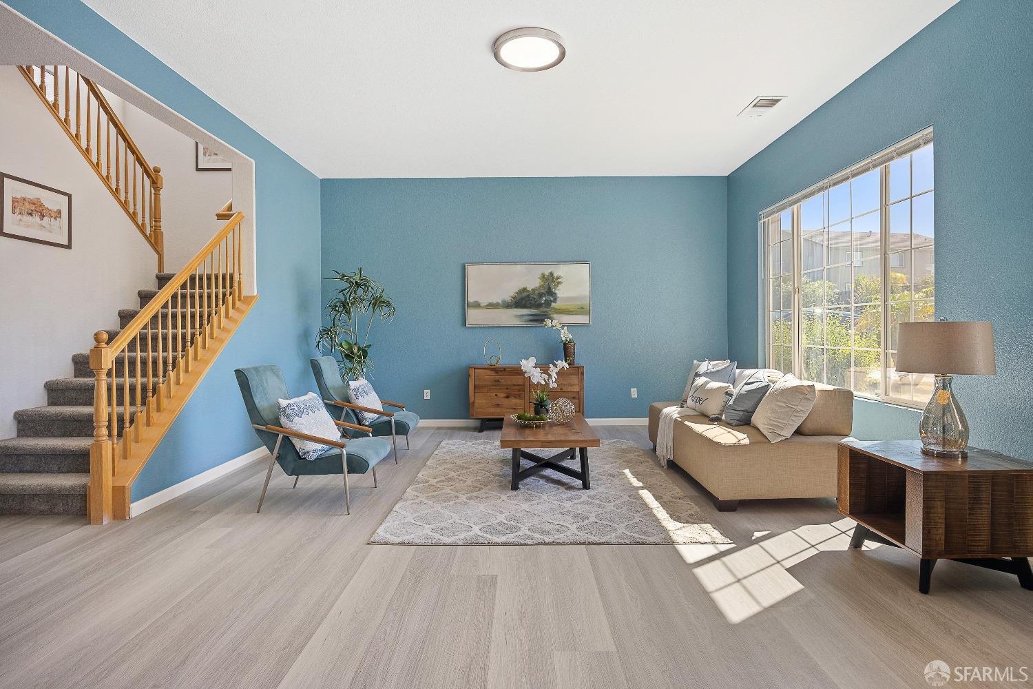 909 Promenade Drive
