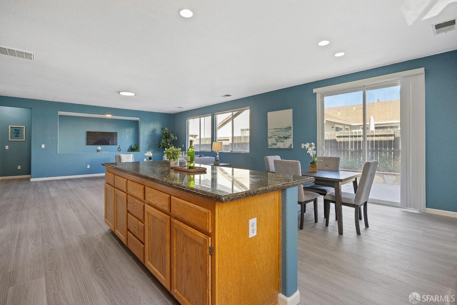 909 Promenade Drive