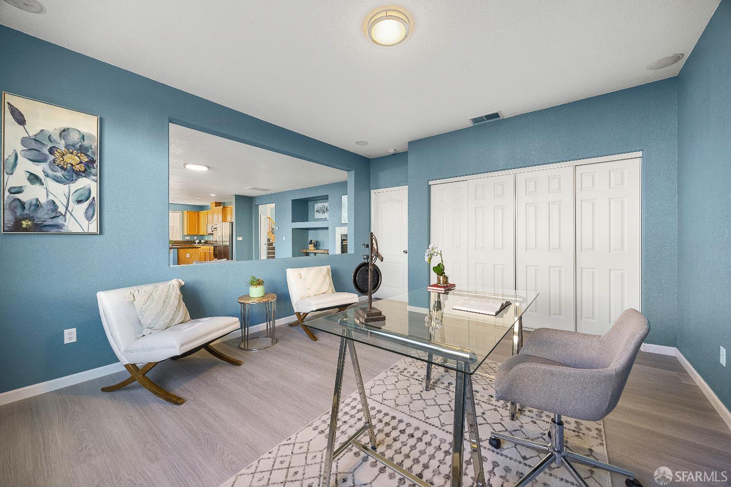 909 Promenade Drive