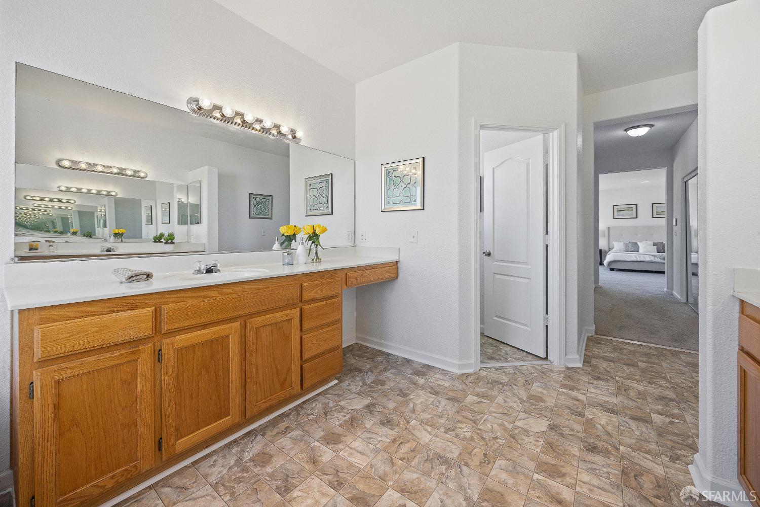 909 Promenade Drive