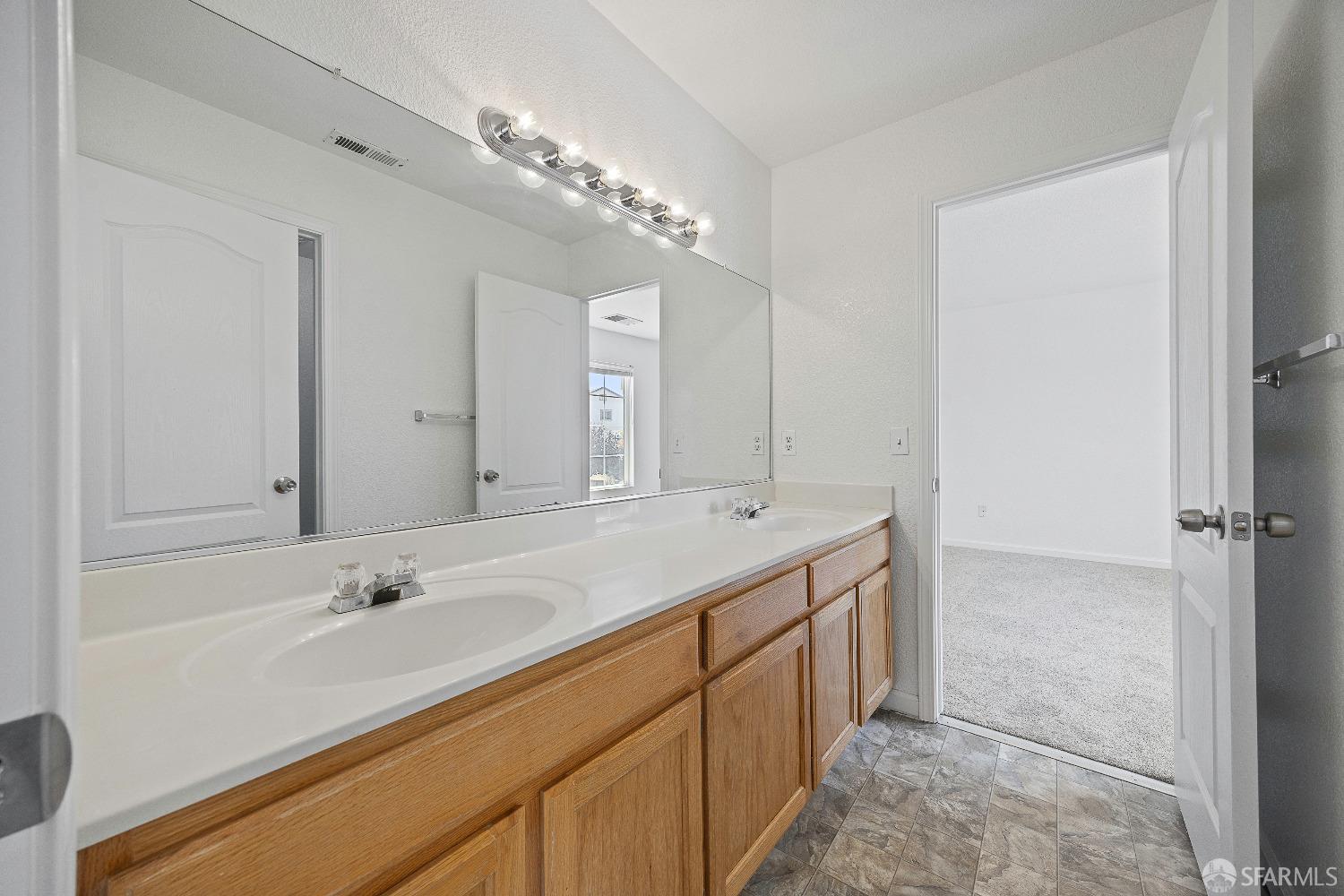 909 Promenade Drive