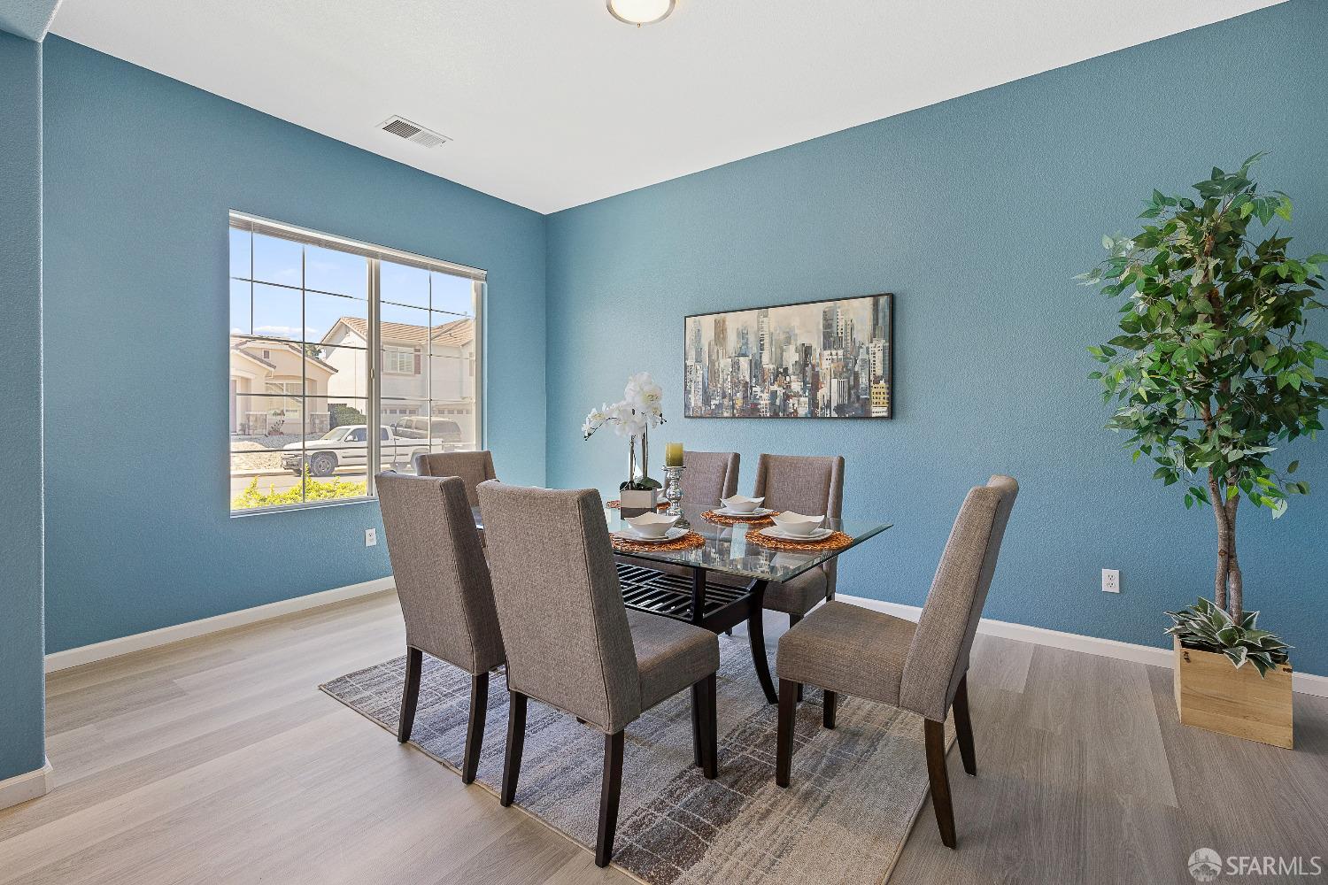 909 Promenade Drive