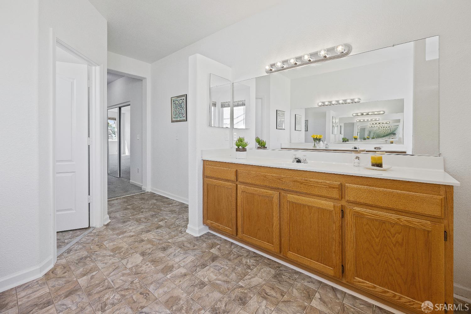 909 Promenade Drive