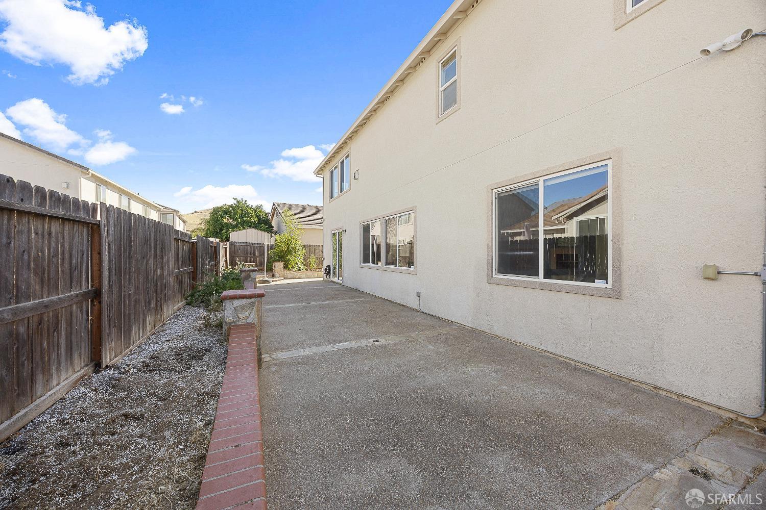 909 Promenade Drive