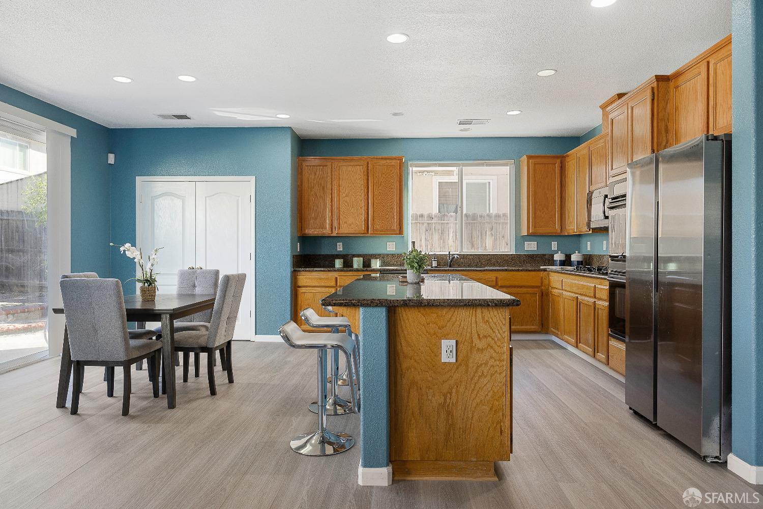 909 Promenade Drive