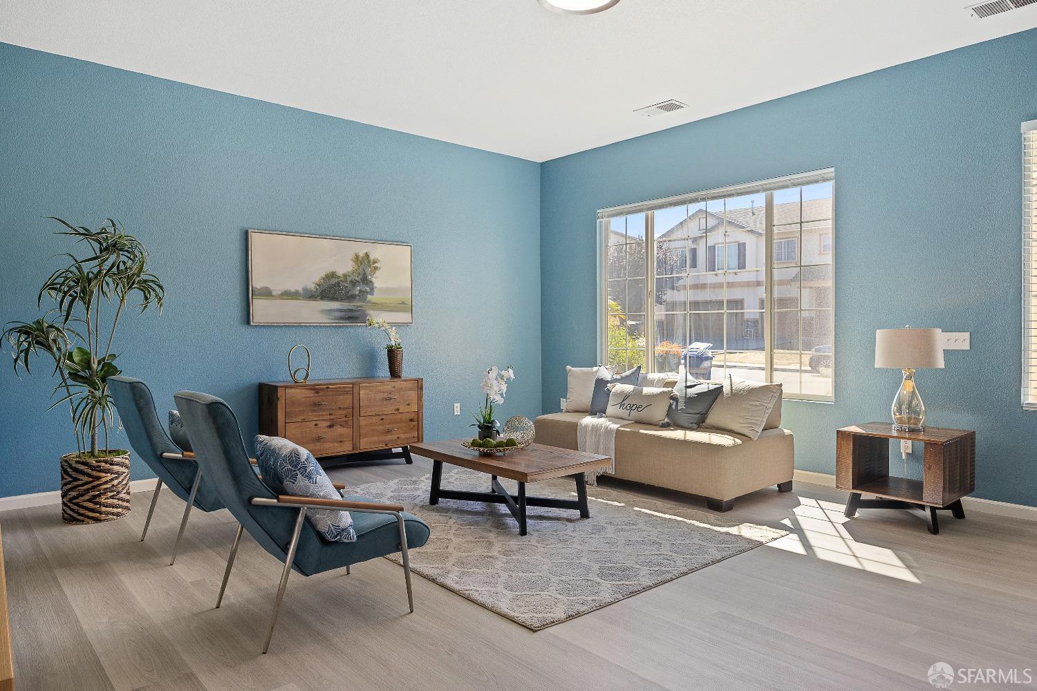 909 Promenade Drive