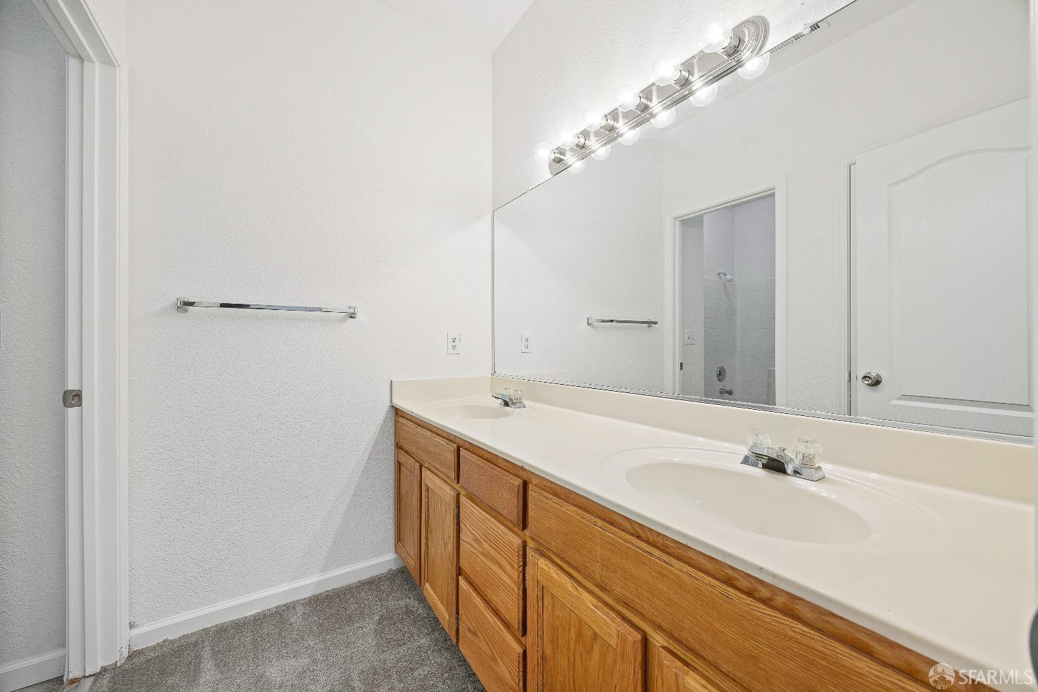 909 Promenade Drive