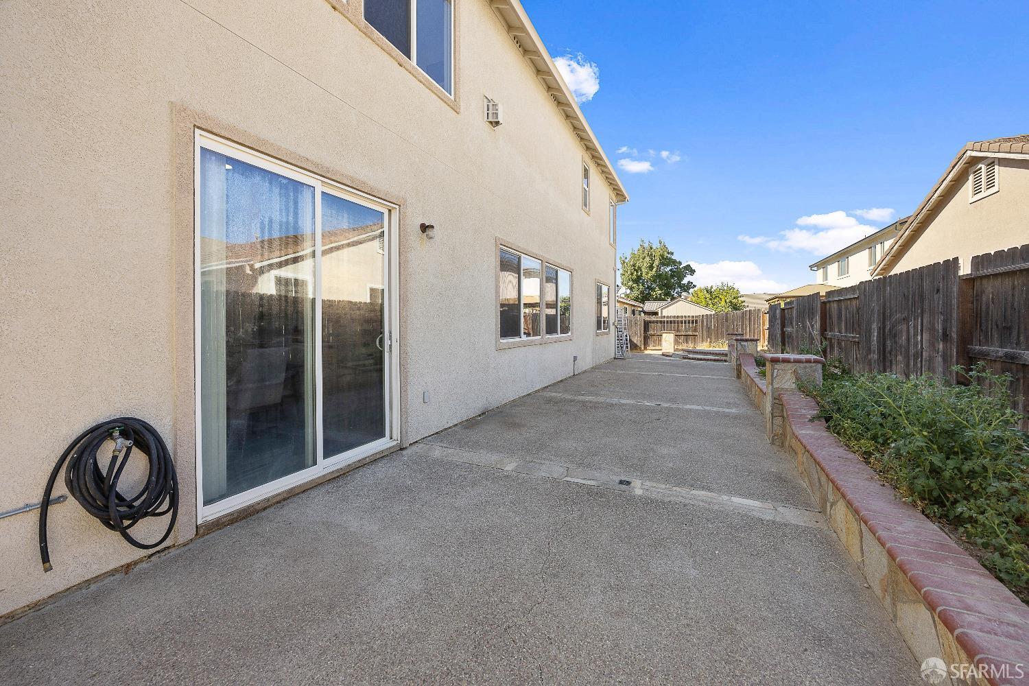 909 Promenade Drive