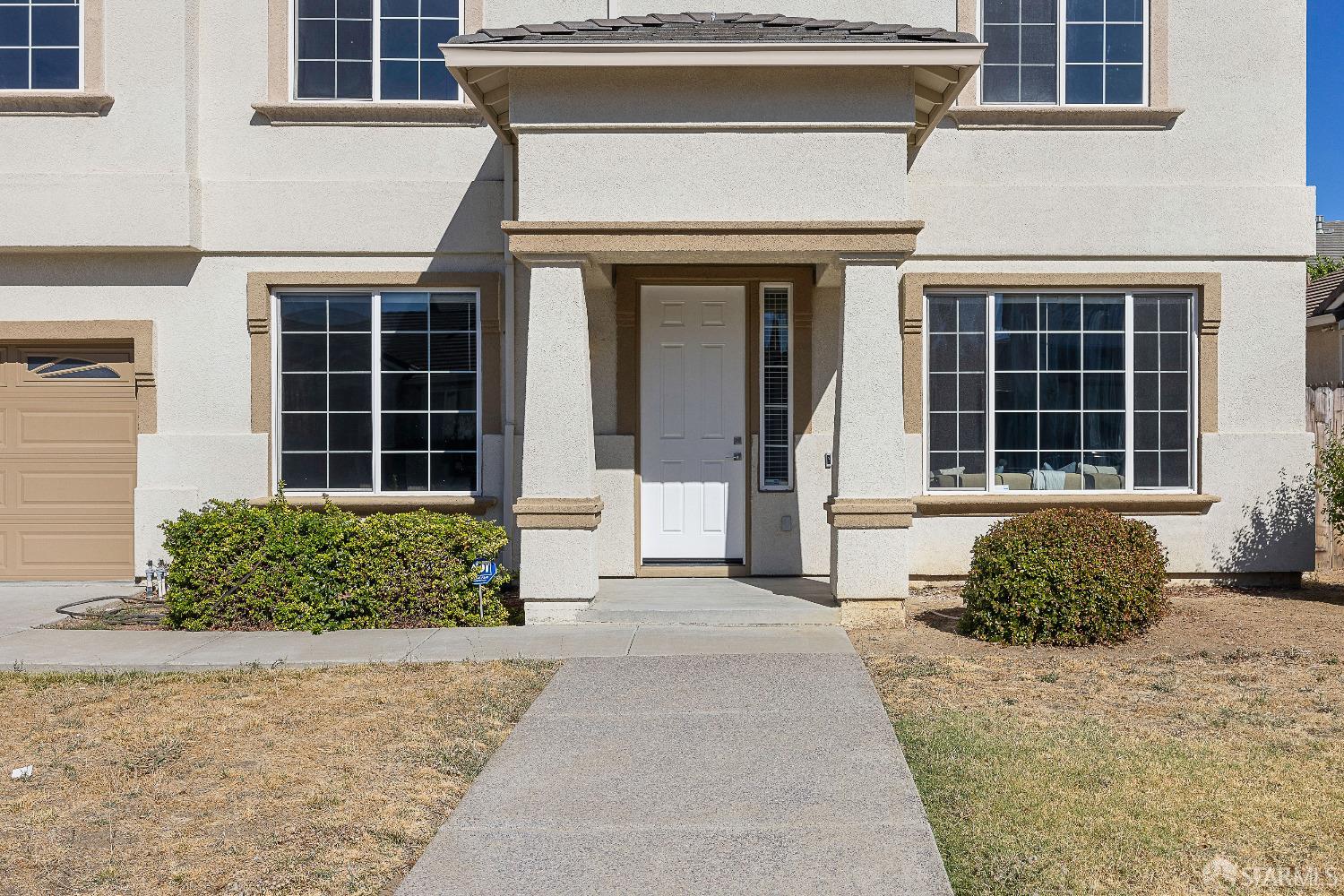 909 Promenade Drive