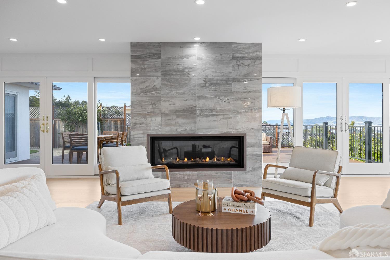 1270 Roble Road