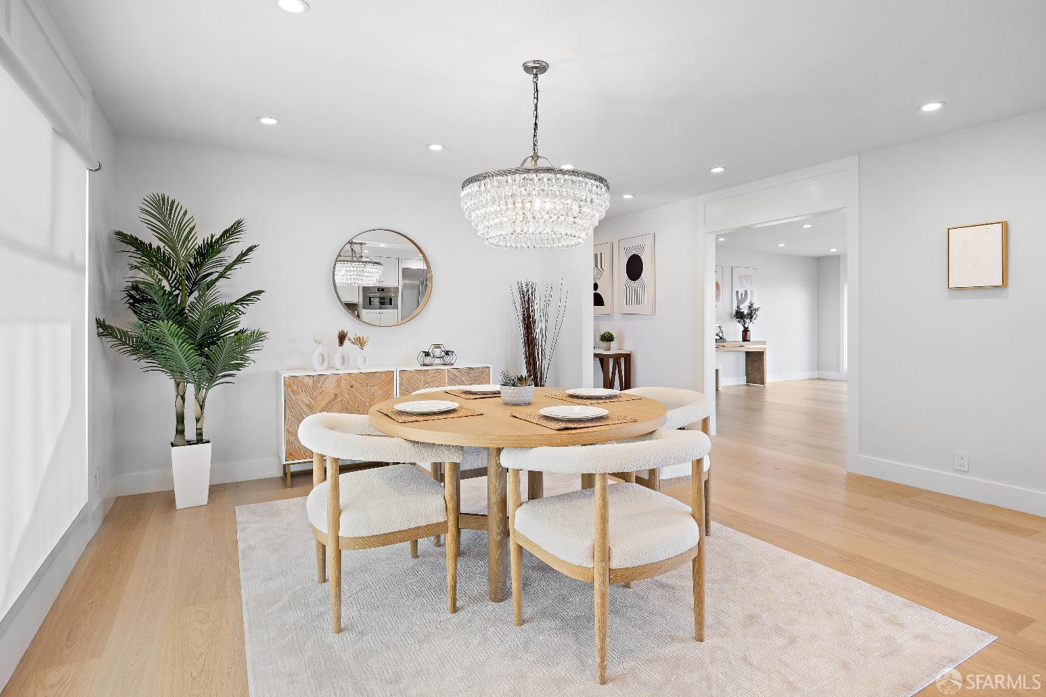 1270 Roble Road