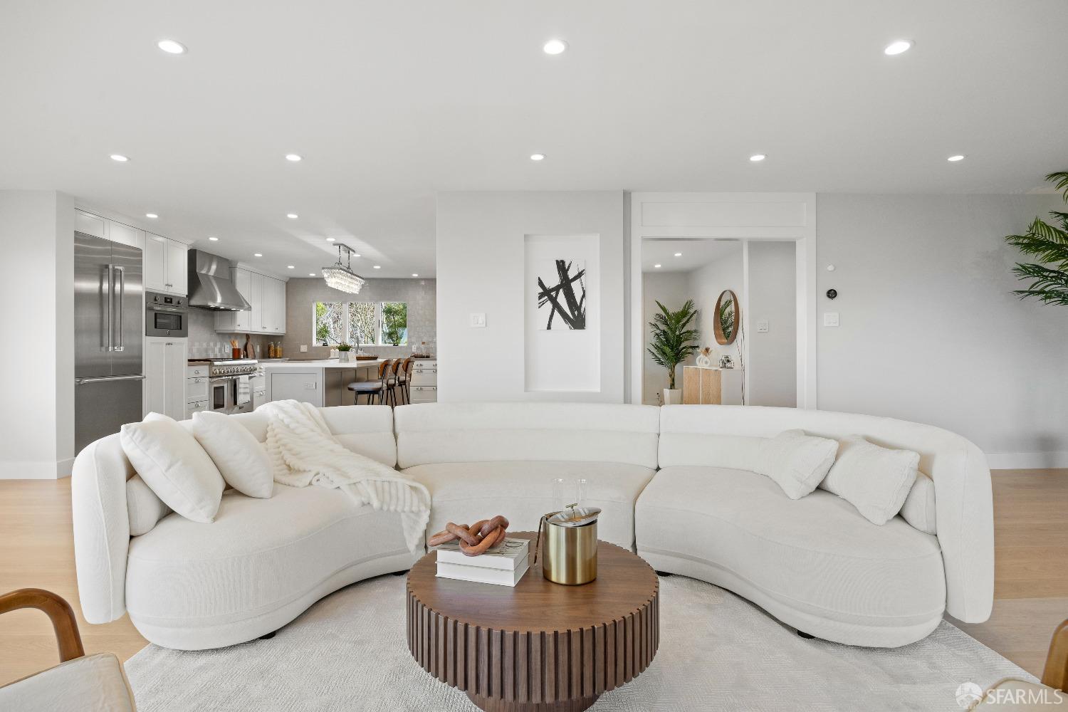 1270 Roble Road
