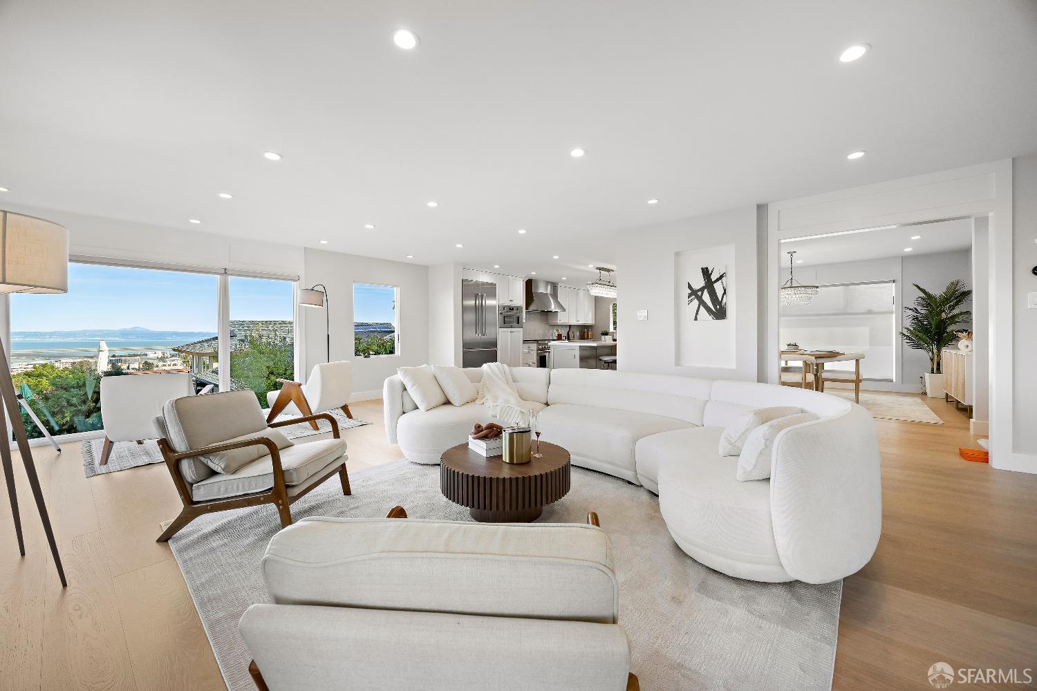 1270 Roble Road