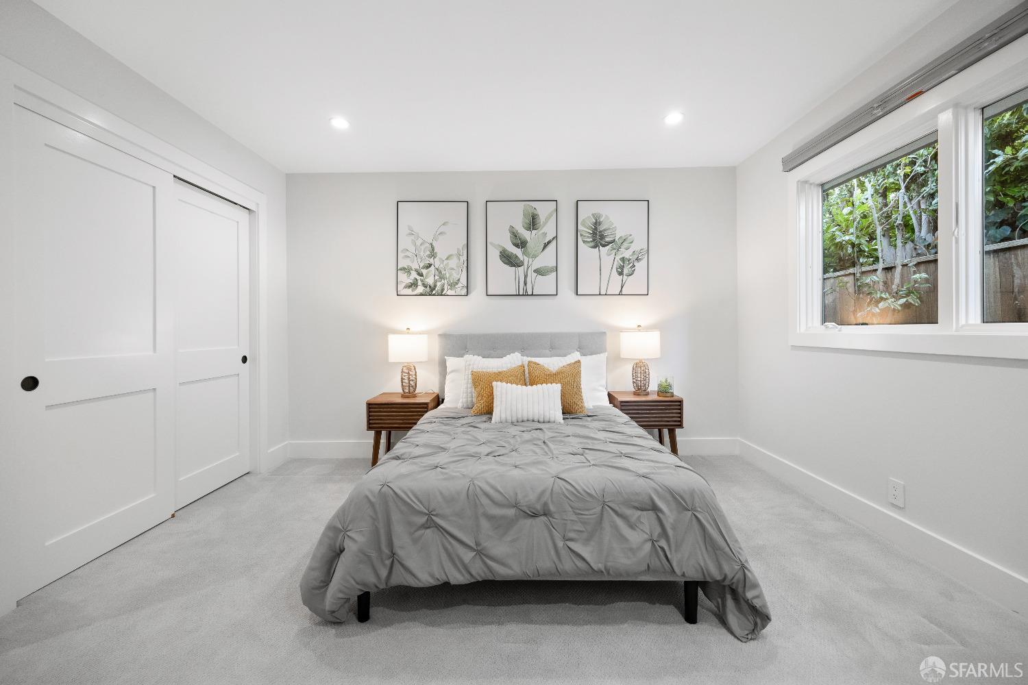 1270 Roble Road