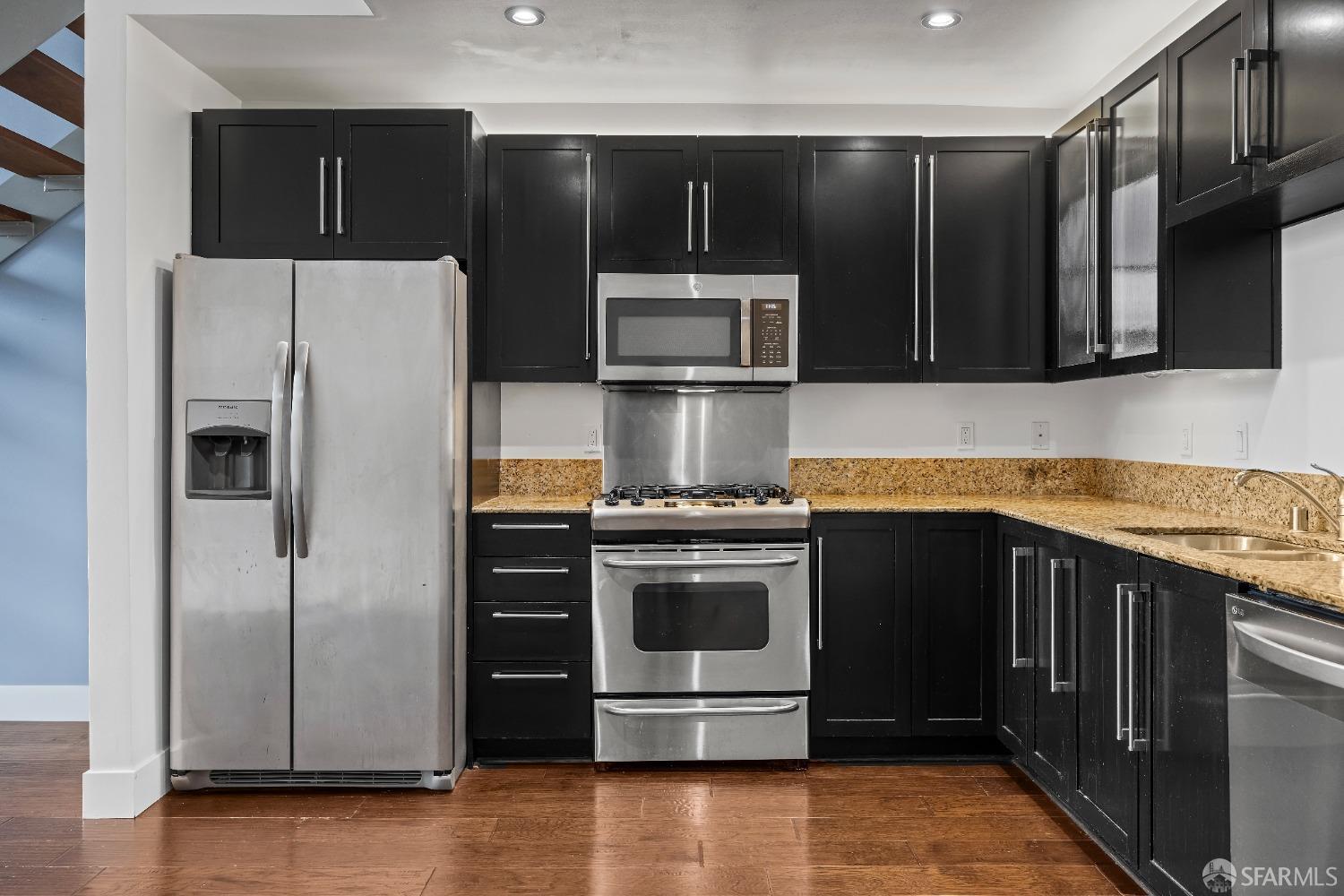 1001 46 Street # 323
