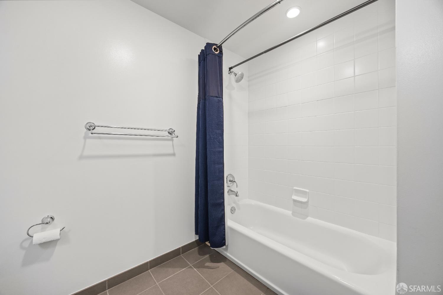 1001 46 Street # 323