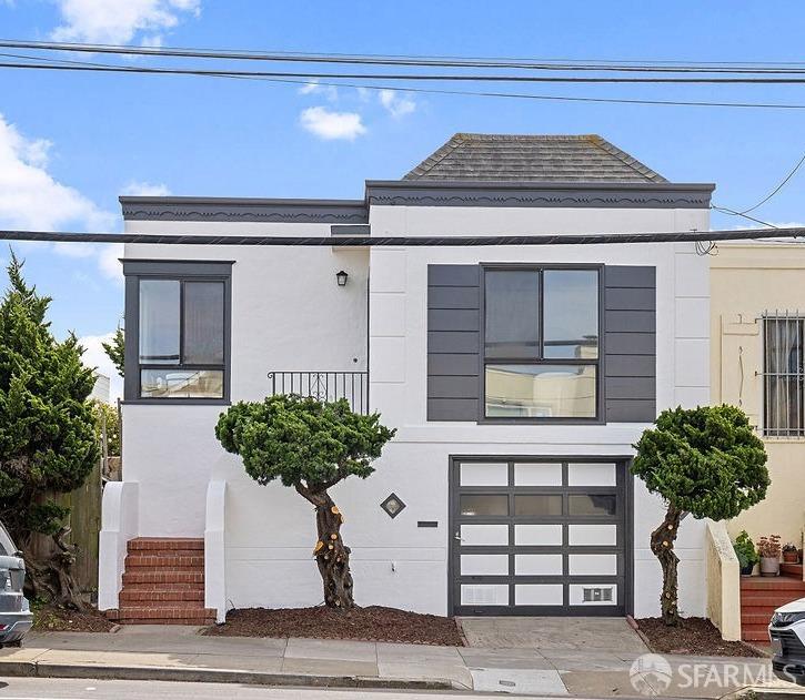 3421 Vicente Street