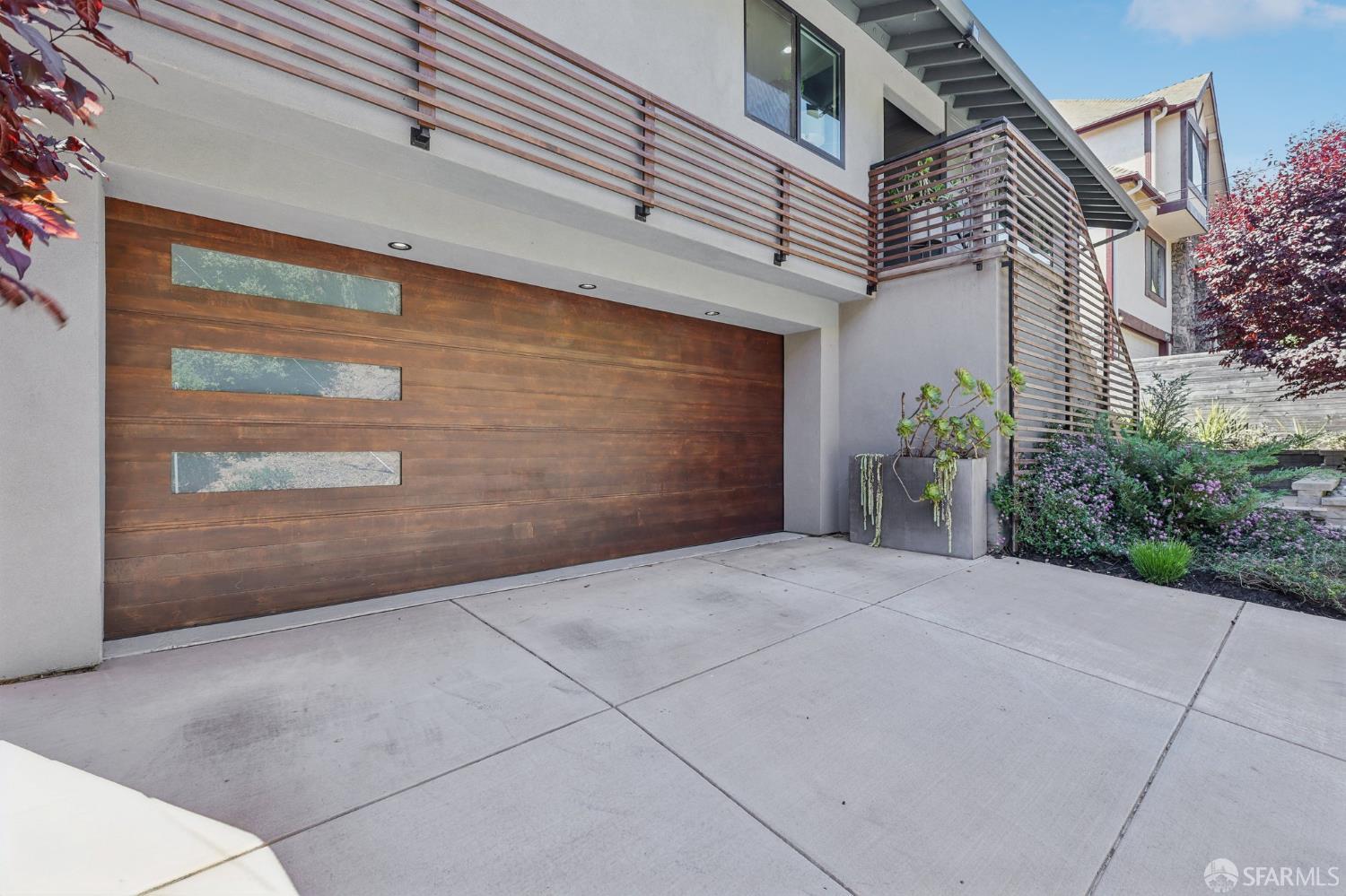 2031 Buena Vista Drive