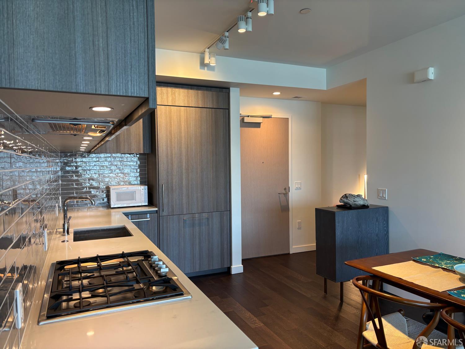 110 Channel Street # 612