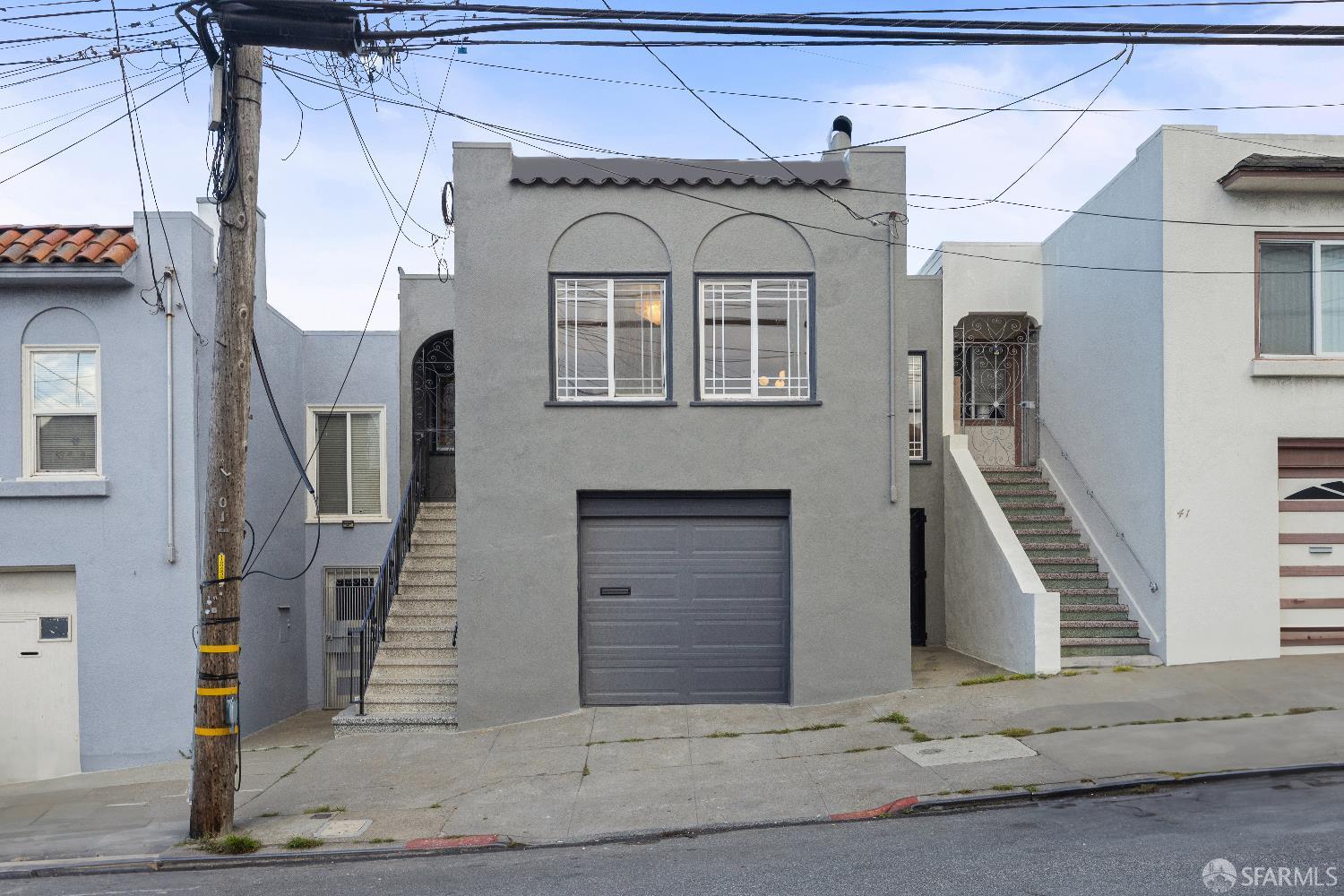 35 Guttenberg Street
