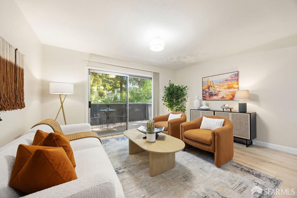 137 Piccadilly Place # A