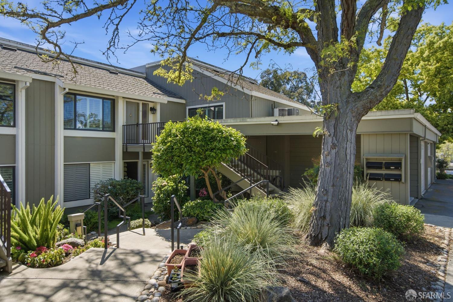 3136 Rossmoor Parkway # 5