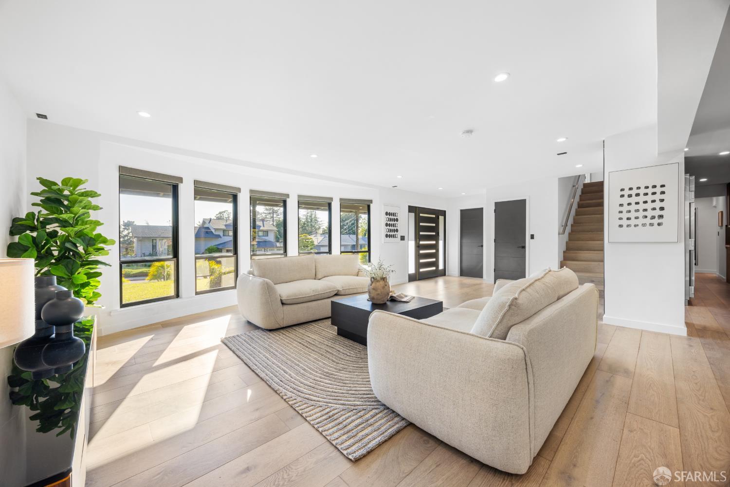 4859 Beacon Hill Drive