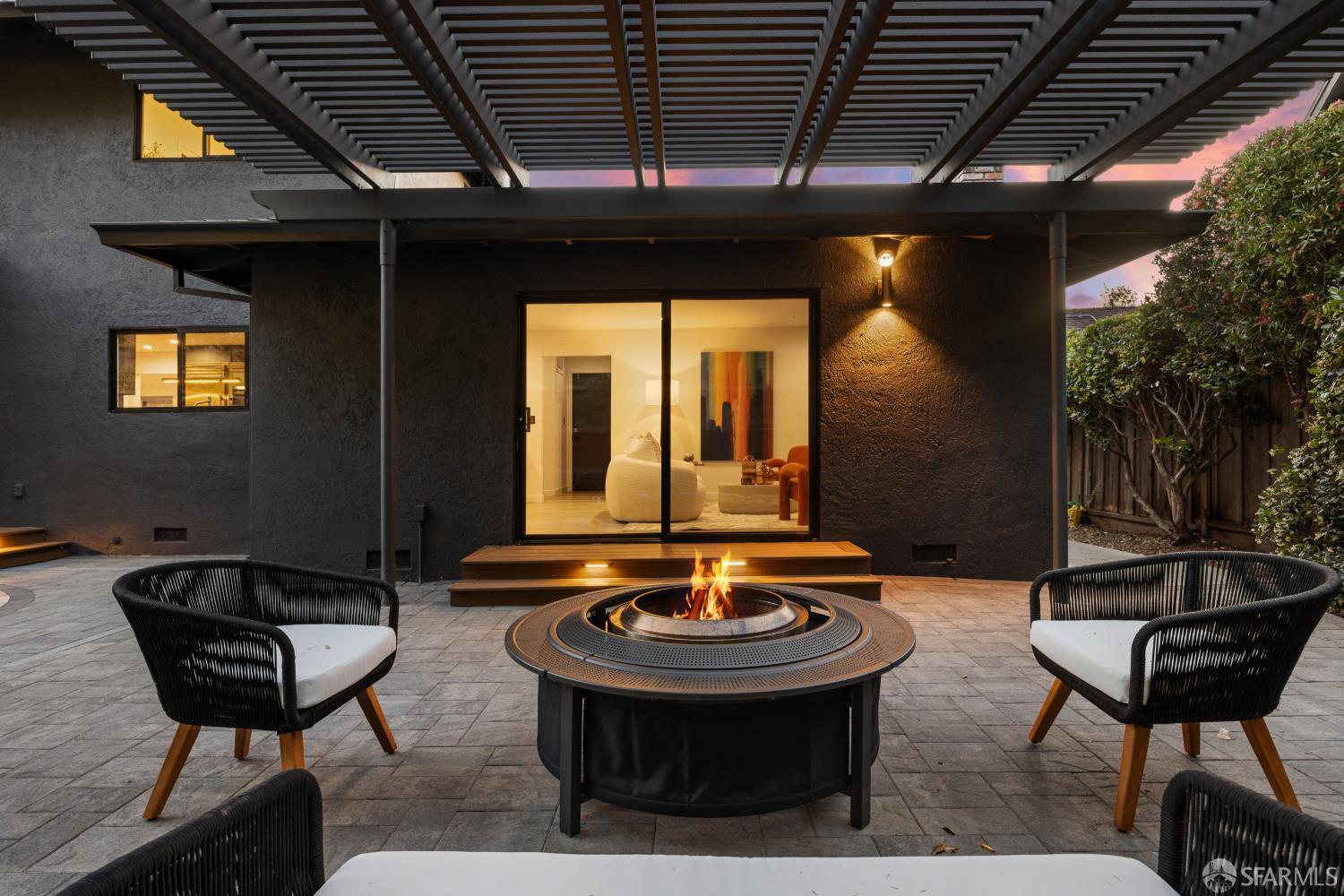 4859 Beacon Hill Drive