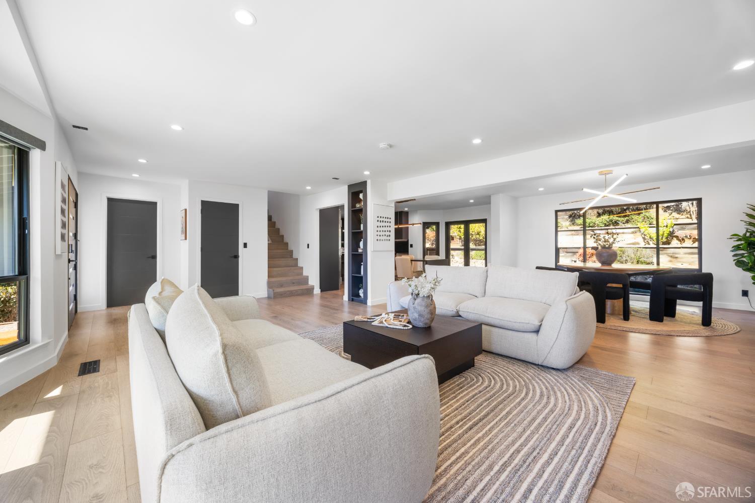 4859 Beacon Hill Drive