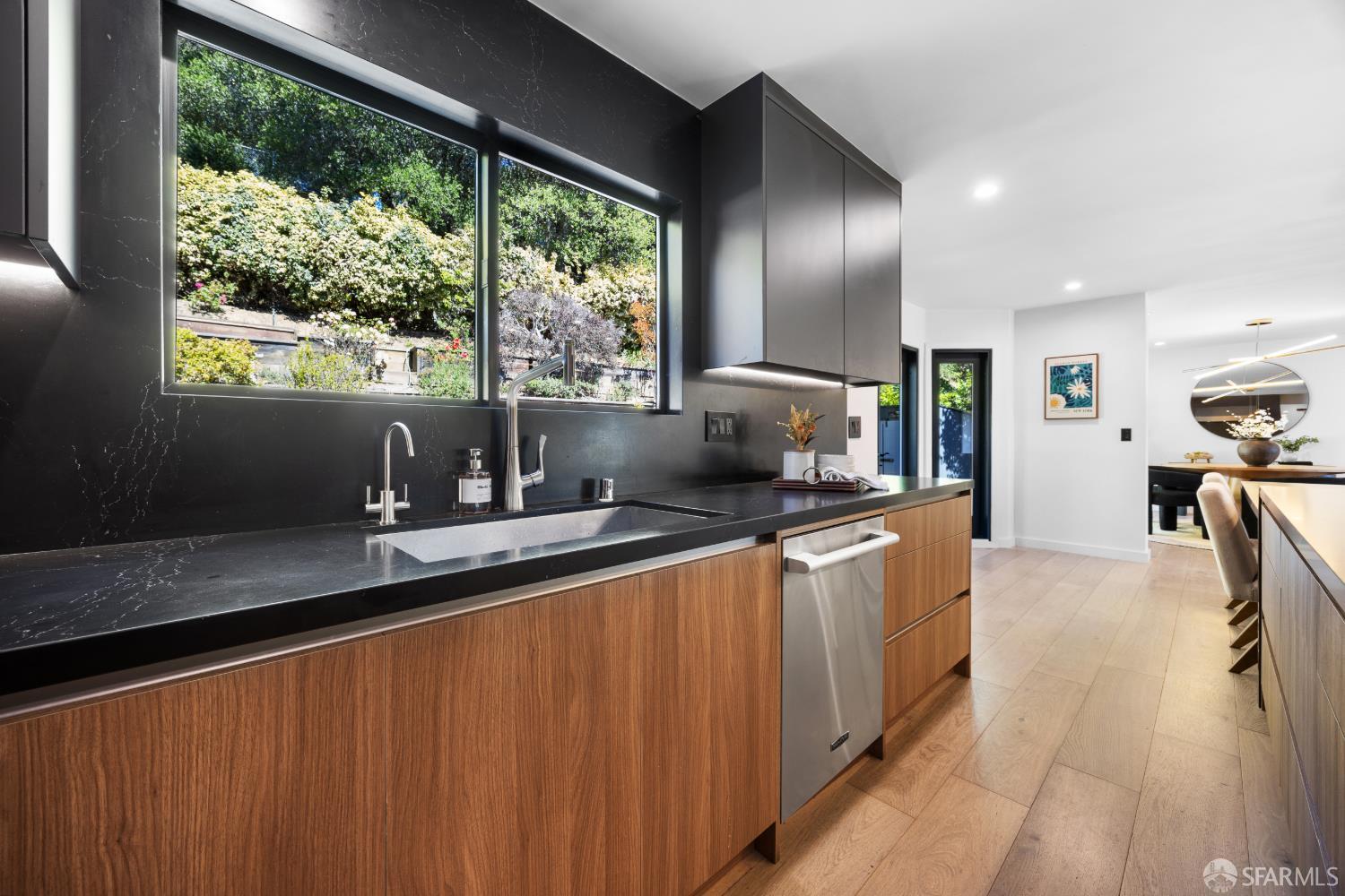4859 Beacon Hill Drive
