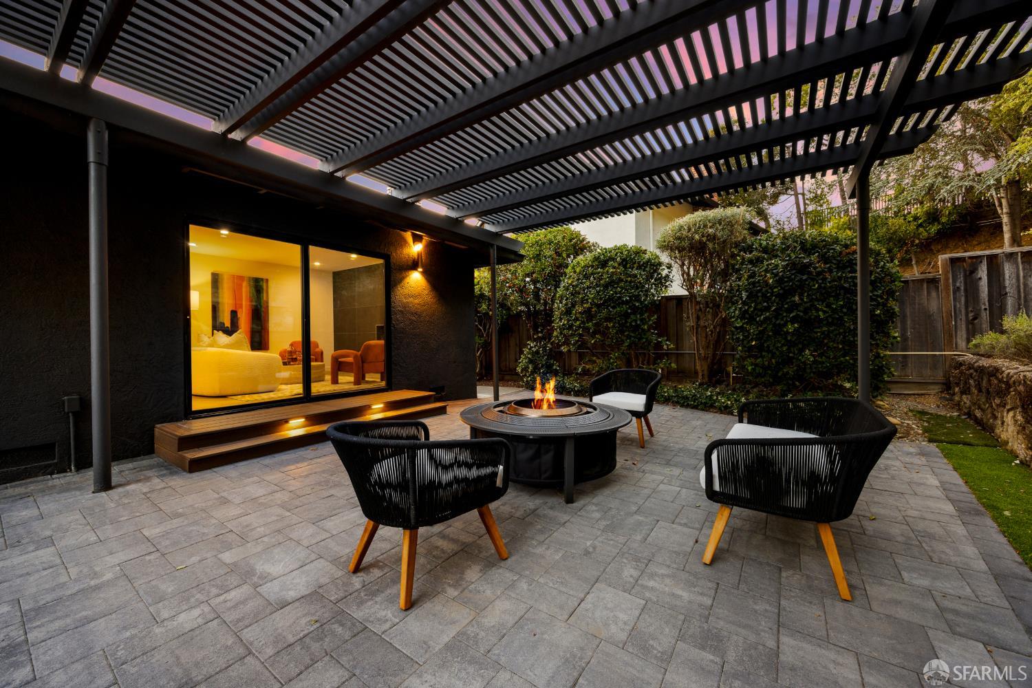 4859 Beacon Hill Drive