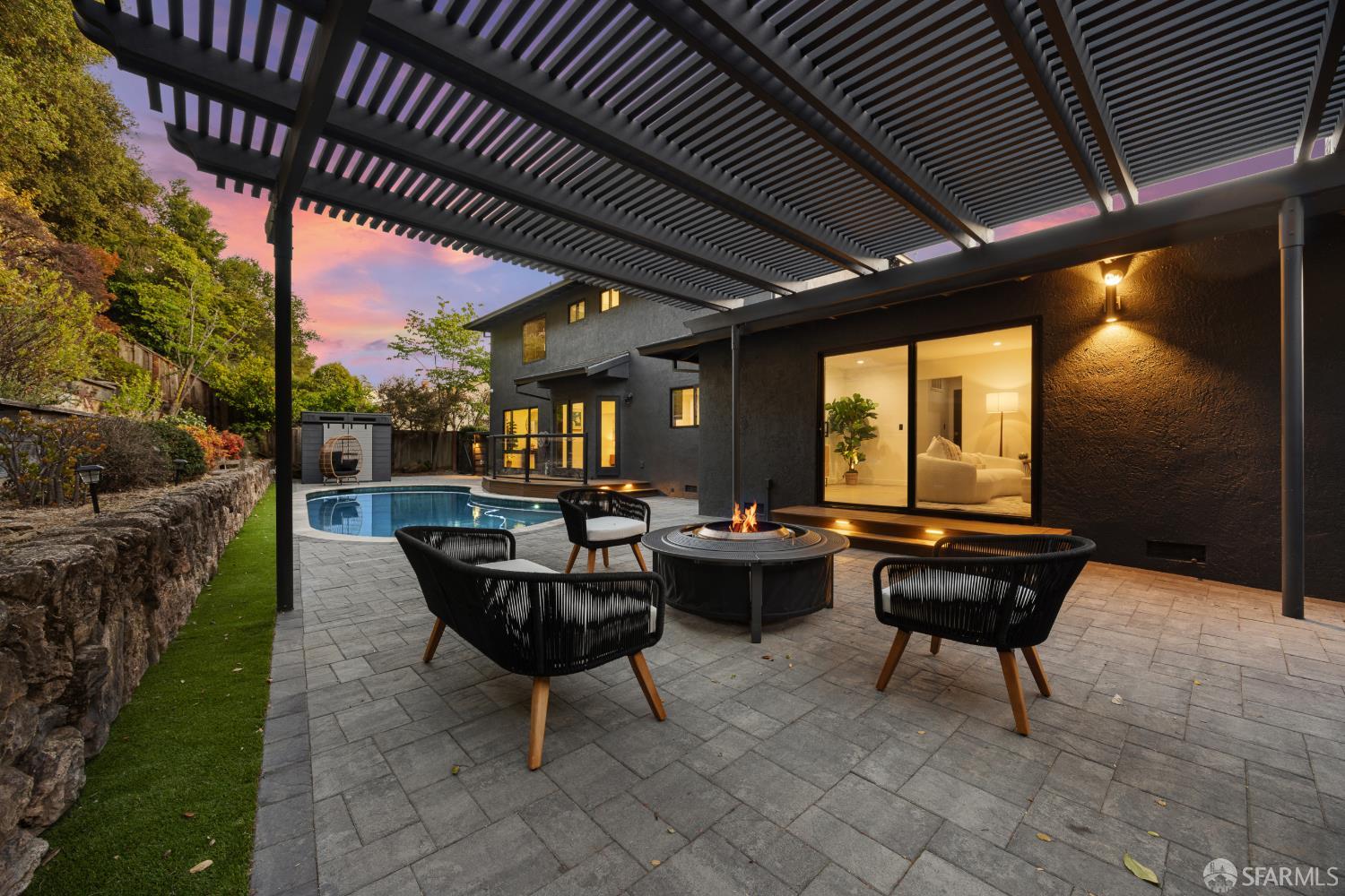 4859 Beacon Hill Drive