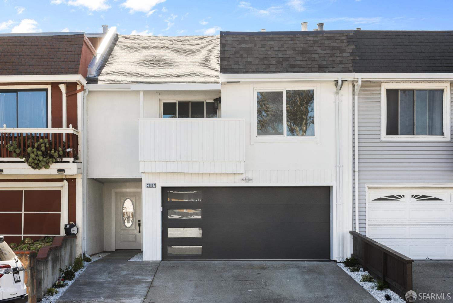 3907 Reston Court