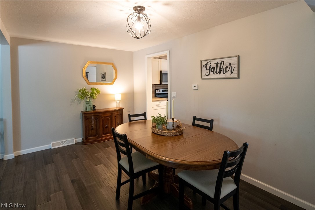 435 Abbeyville Road D-4