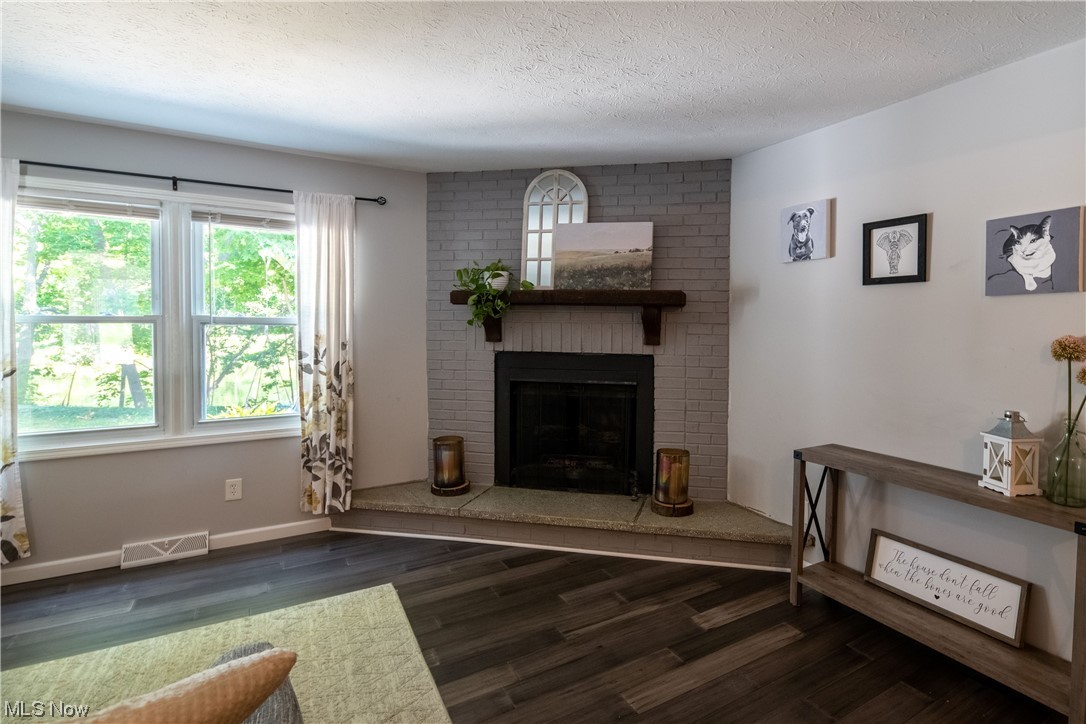 435 Abbeyville Road D-4