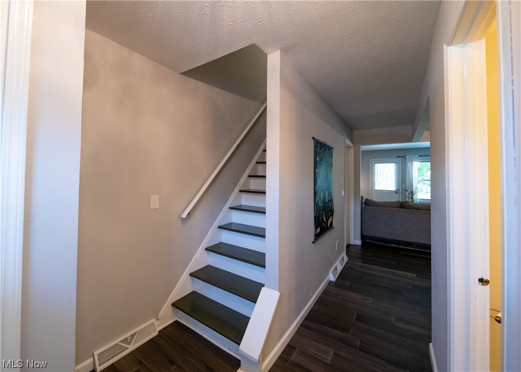 435 Abbeyville Road D-4