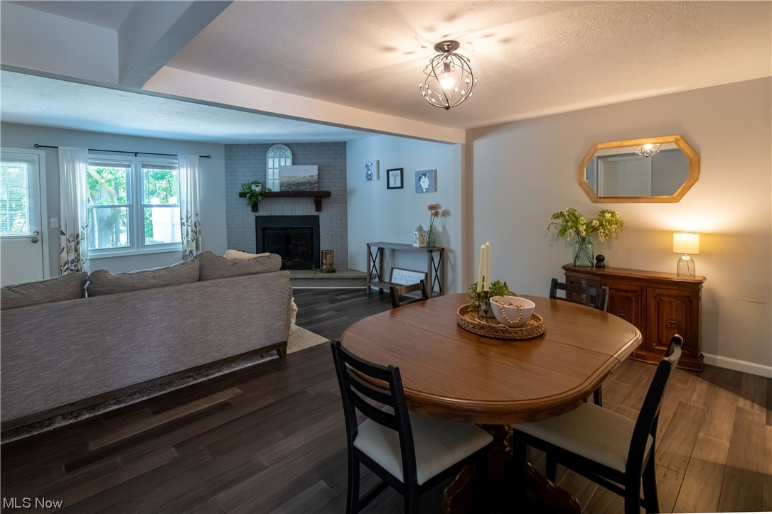 435 Abbeyville Road D-4