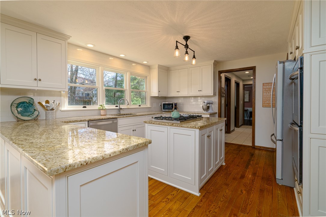 531 Lake Of The Woods Boulevard