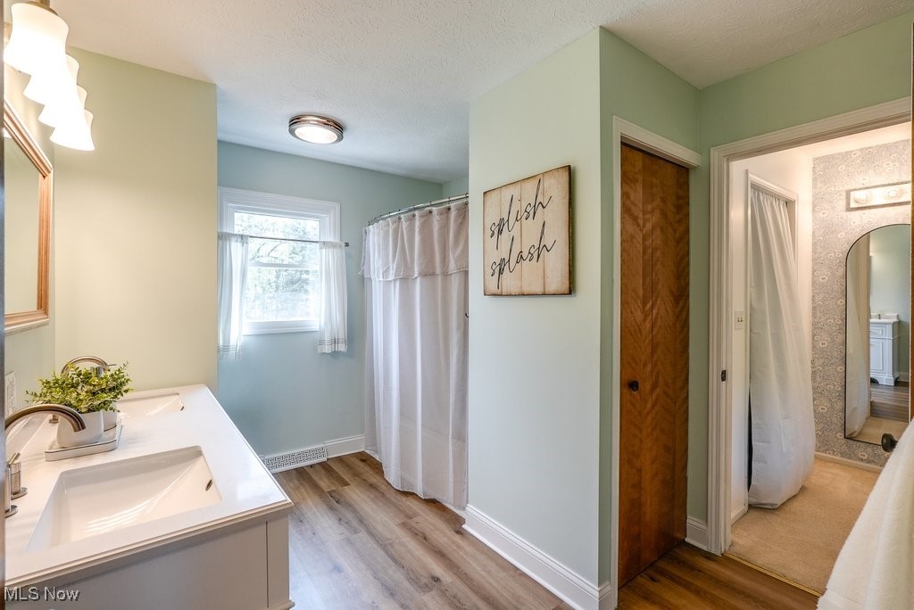1415 Carriage Hill