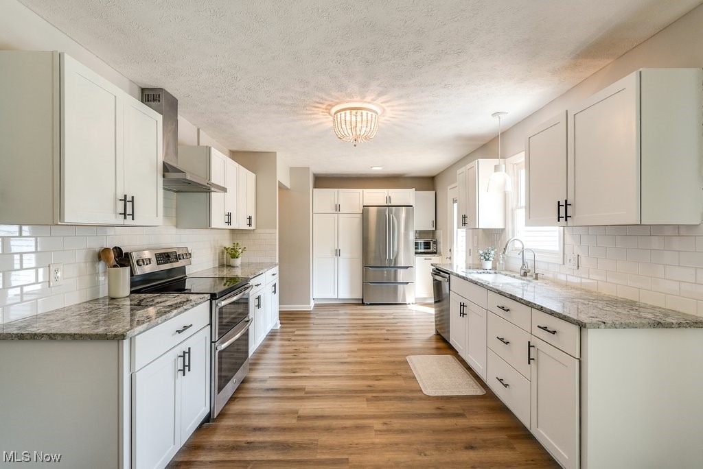 1415 Carriage Hill