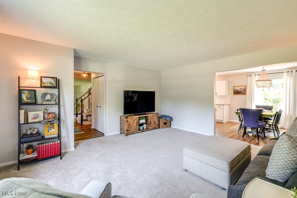 1415 Carriage Hill