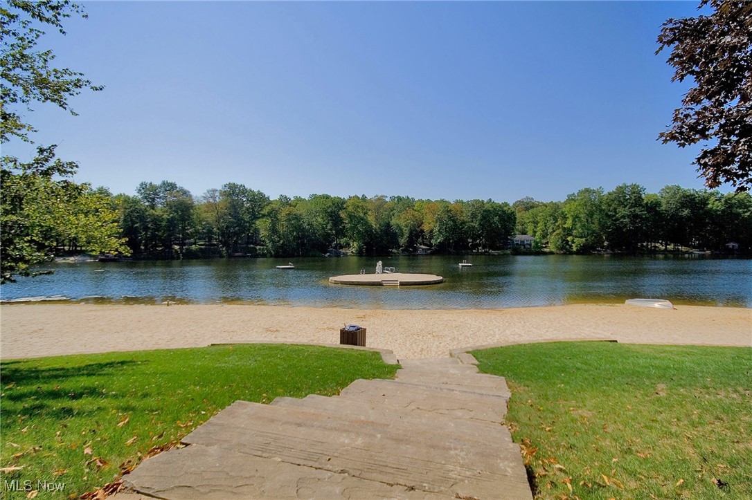 8691 Lake Forest Trail