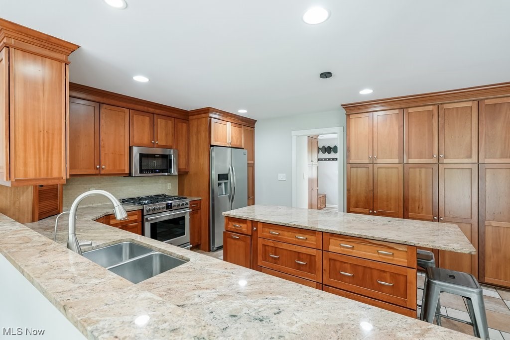 967 Robinwood Hills Drive