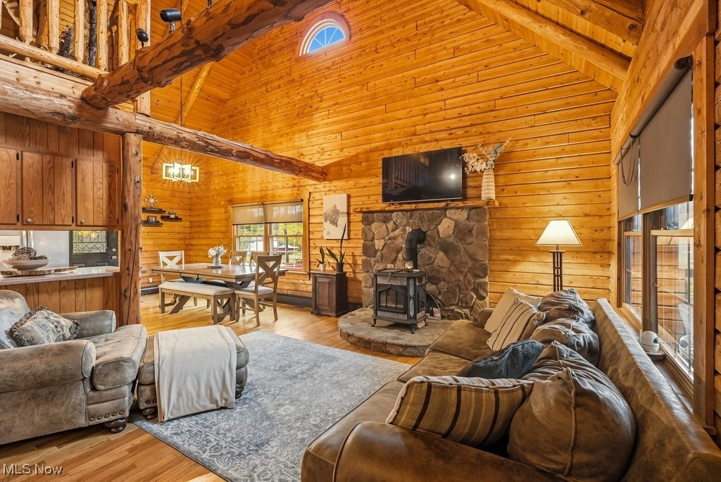 3590 E Aurora Road