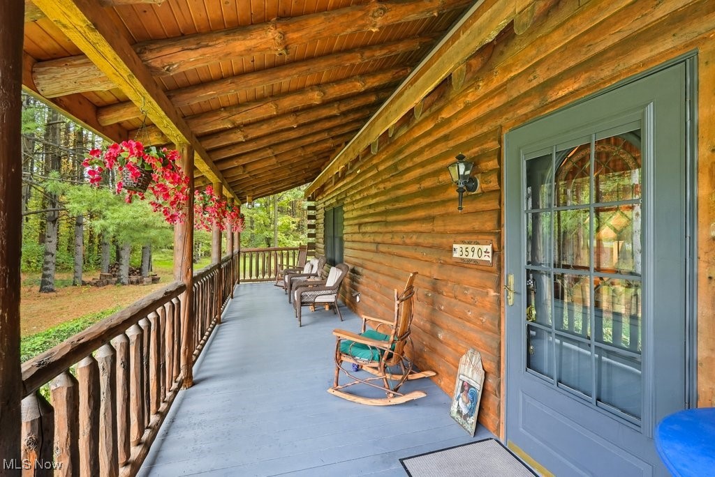 3590 E Aurora Road