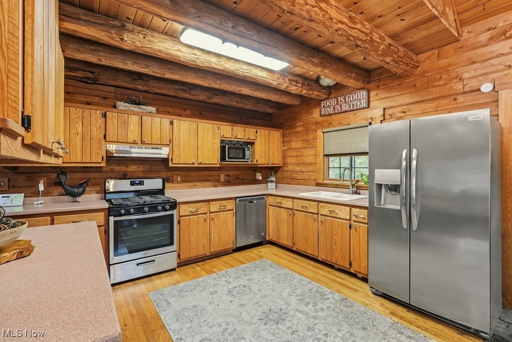 3590 E Aurora Road
