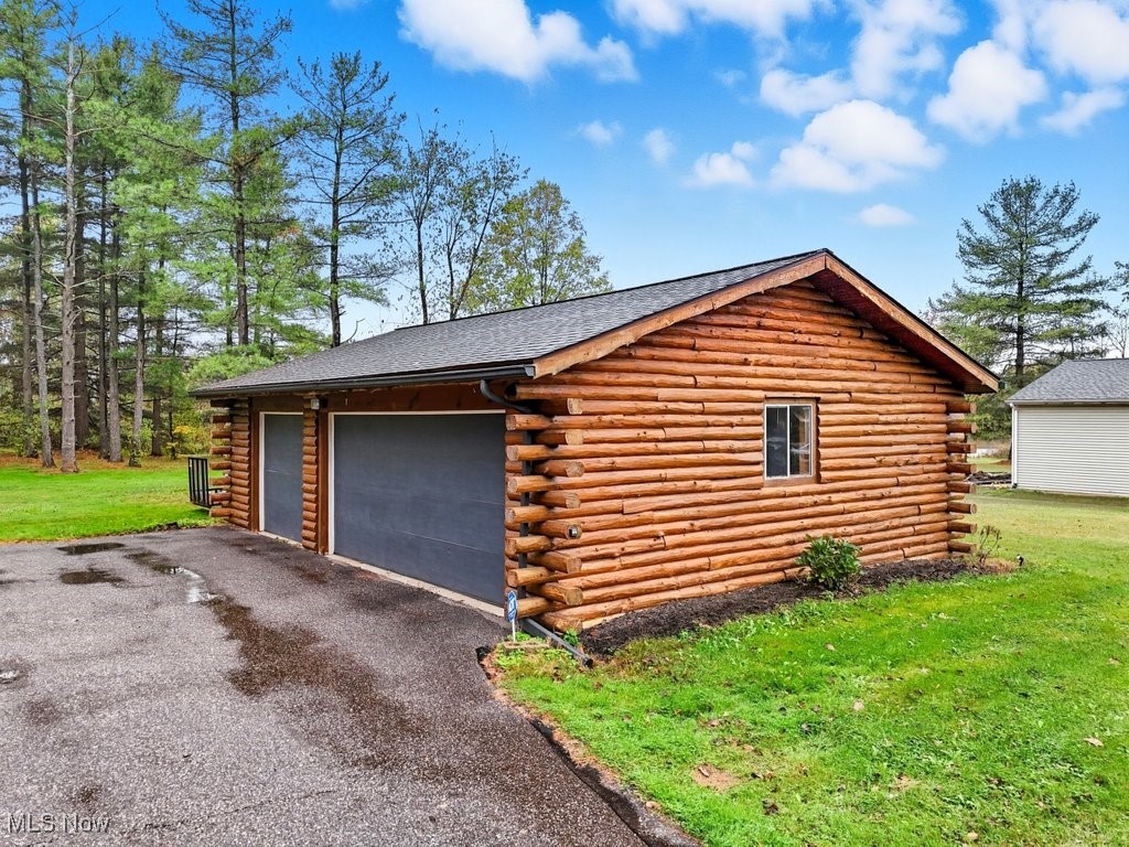 3590 E Aurora Road